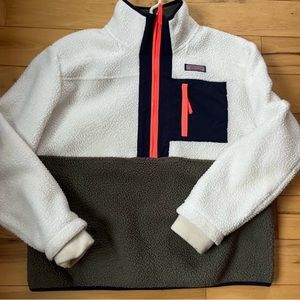 Vineyard vine Sherpa ladies large . Super cute . Like new